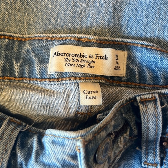 Abercrombie & Fitch The 90s Straight Ultra High Rise Curve Love Denim Jeans - Picture 3 of 8
